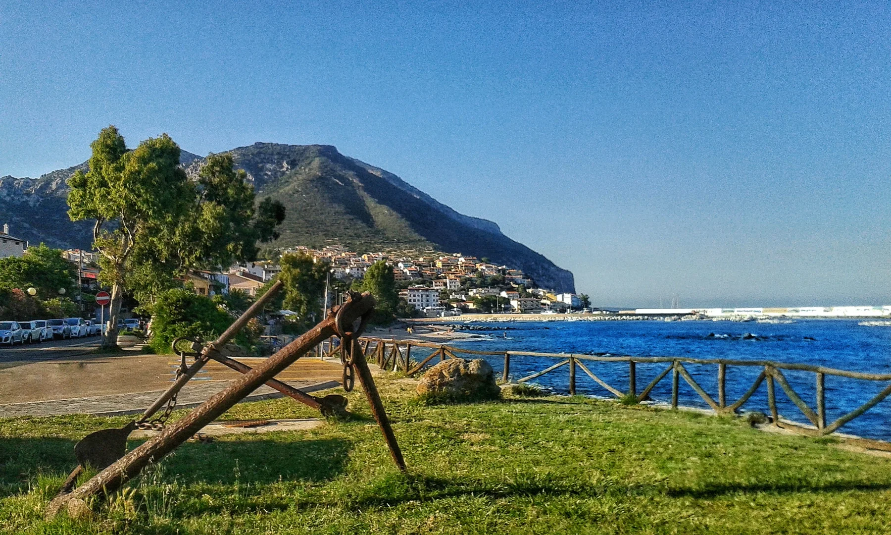 Cala Gonone con bambini: spiagge pratiche, acquario e gite da scegliere